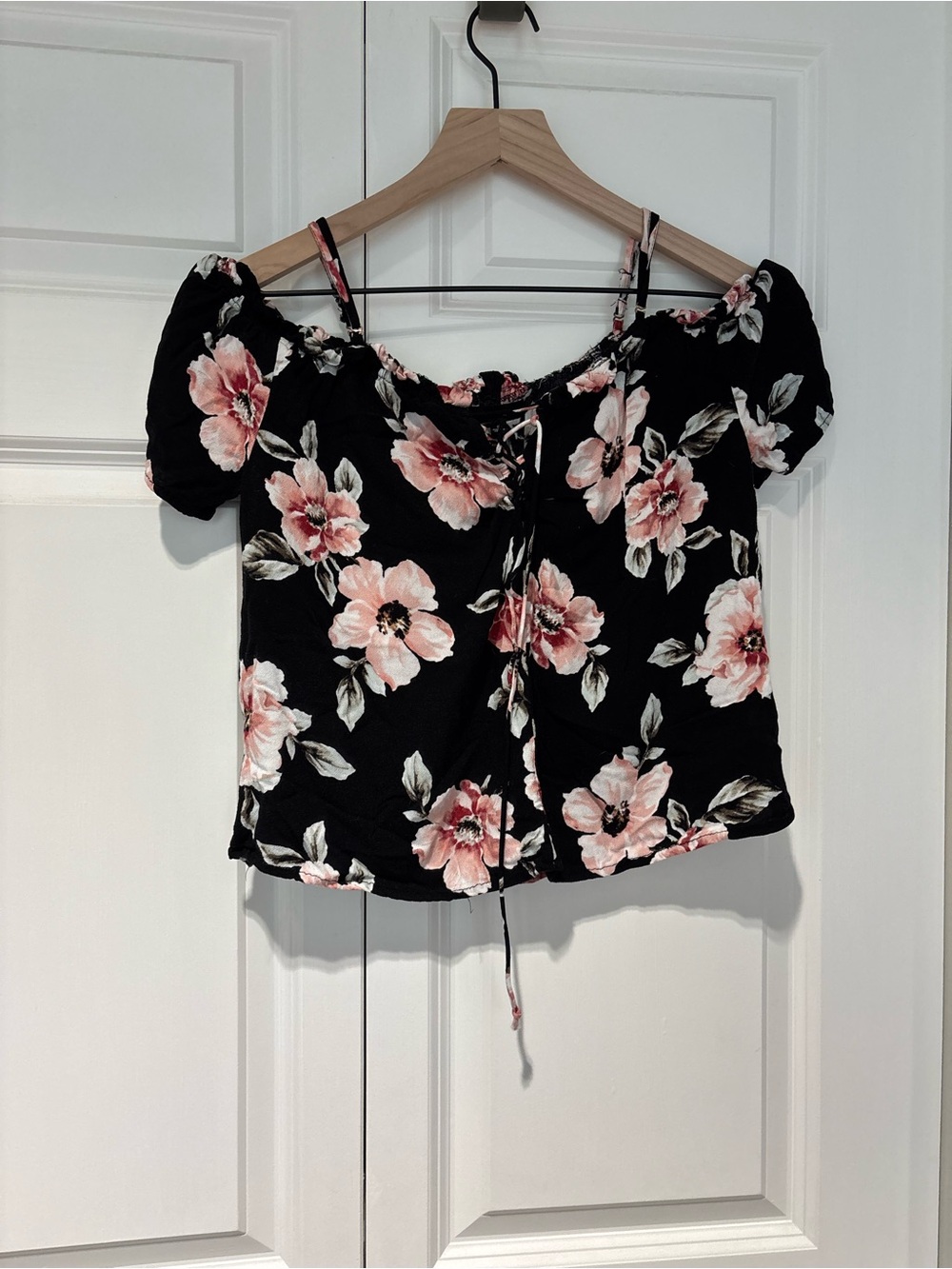 Cropped floral shirt